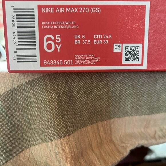 Nike Air Max 270 - Picture 3 of 4